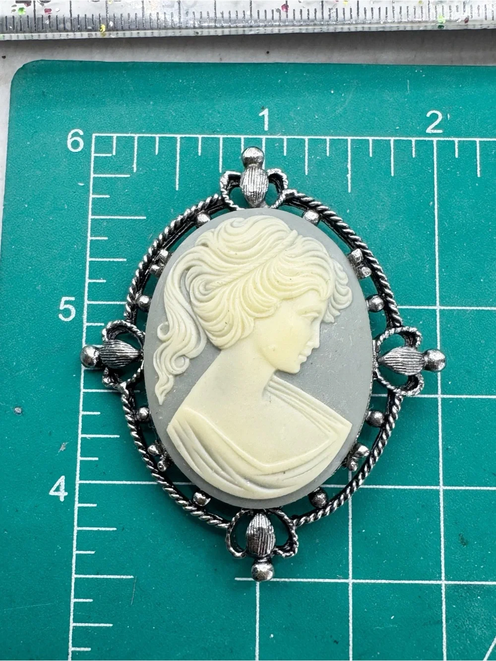 Vintage Victorian revival cameo brooch pin gray pewter